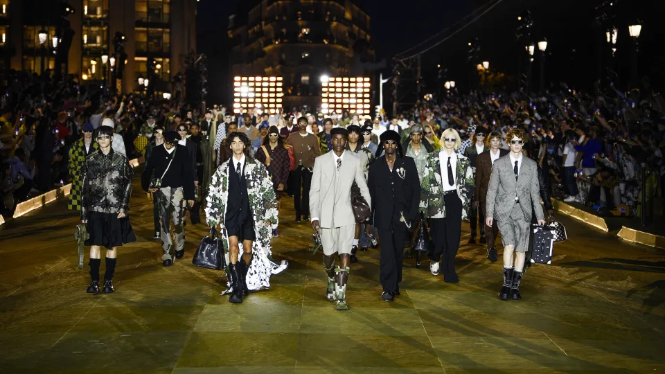 Pharrell Williams Lights Up Paris With His Louis Vuitton Men's